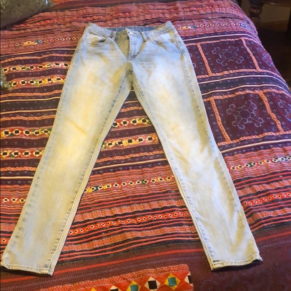 Levi’s - Picture 1 of 4